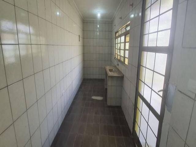 Casa para Renda para Venda em Osasco - 5