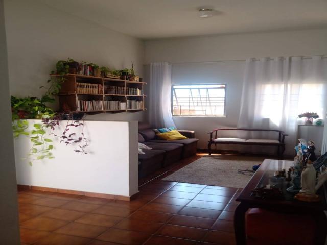Sobrado para Venda em Assis - 4