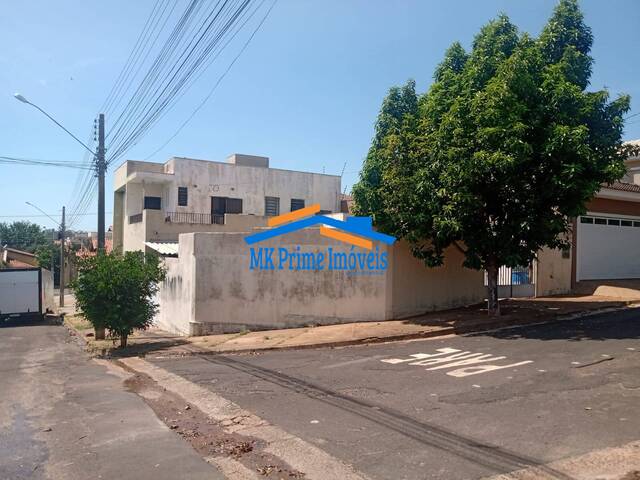 #4820 - Sobrado para Venda em Assis - SP