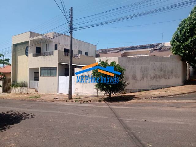 #4820 - Sobrado para Venda em Assis - SP