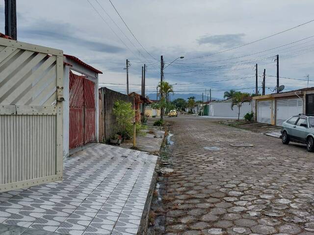 #5965 - Casa Térrea para Venda em Mongaguá - SP