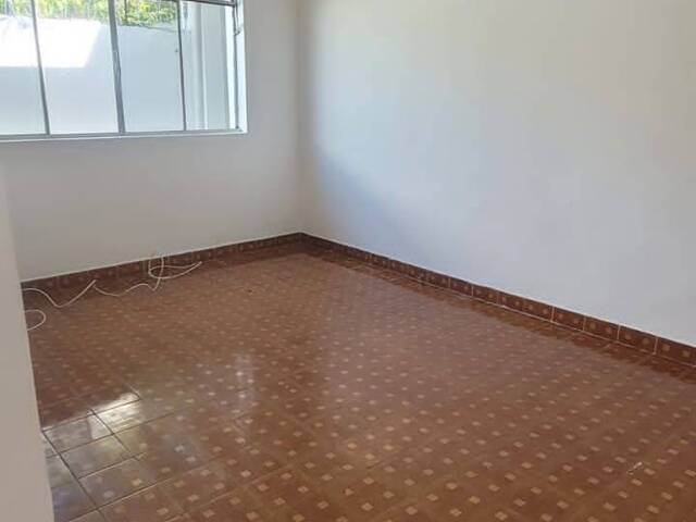 Casa Térrea para Venda em Cotia - 5