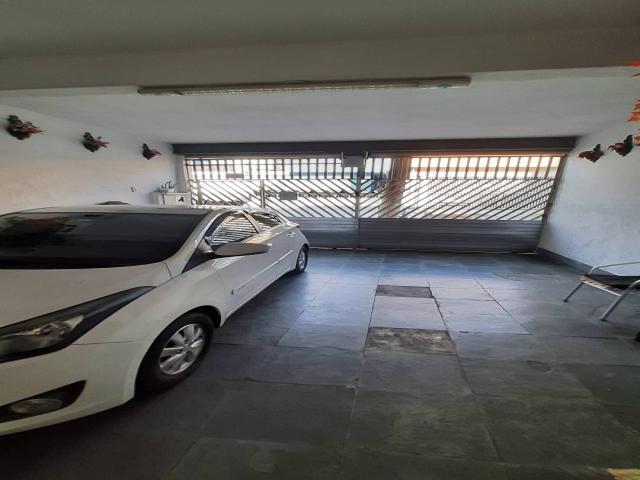 Casa Térrea para Venda em Carapicuíba - 2