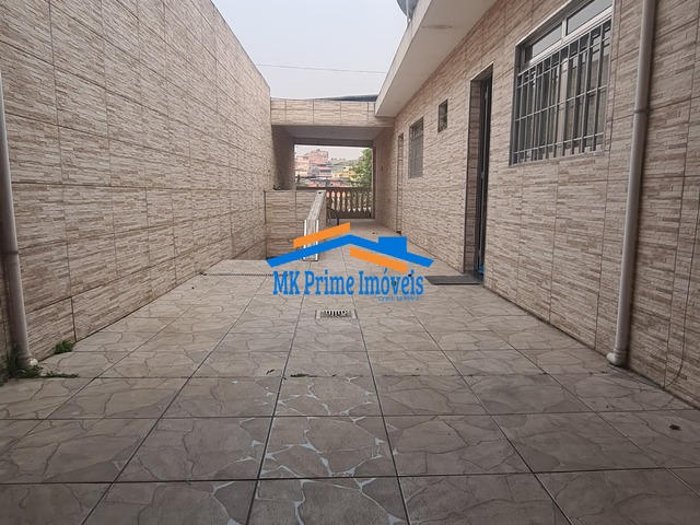 Sobrado para Venda em Carapicuíba - 5