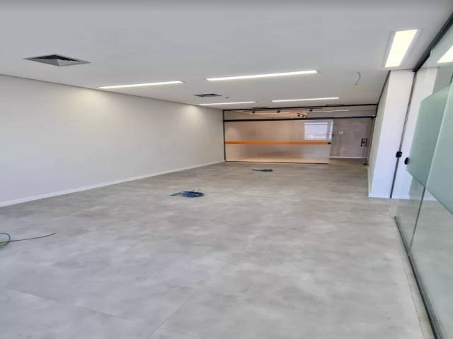 Sala para Venda em Barueri - 5