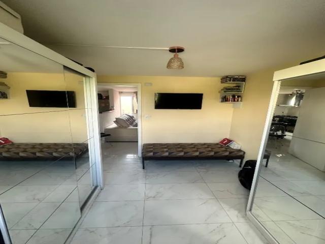 Apartamento para Venda em Carapicuíba - 4