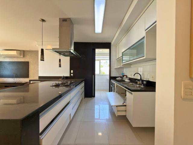 Apartamento para Venda em Santana de Parnaíba - 2