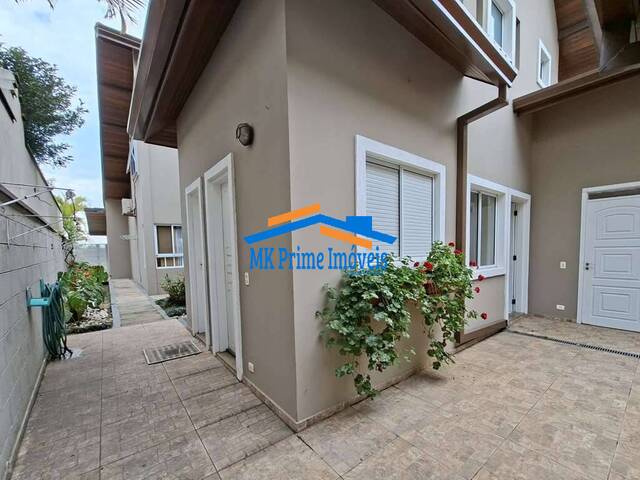 #16024 - Casa em condomínio para Venda em Carapicuíba - SP