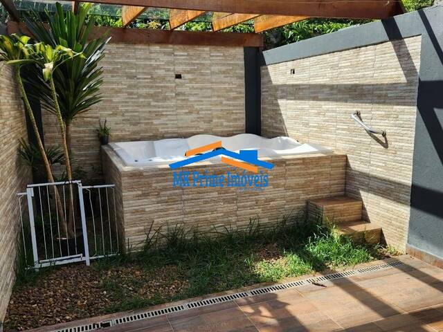 Casa Comercial para Venda em Cotia - 5