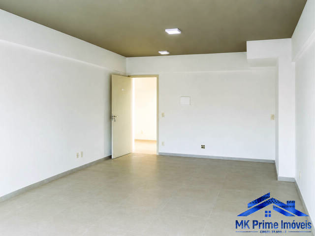 Sala para Venda em Cotia - 4