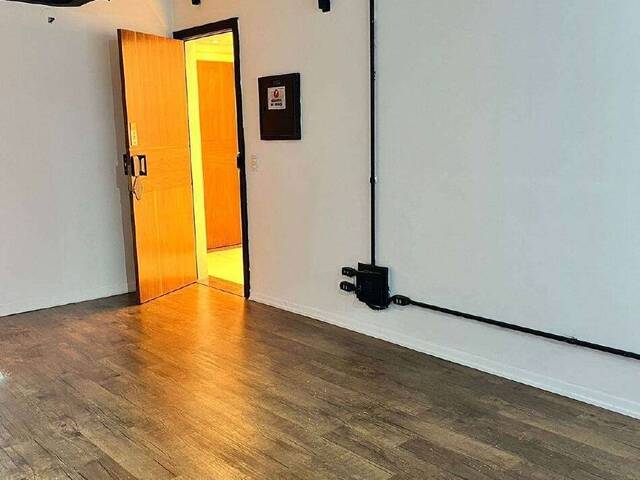 Sala para Venda em Barueri - 4