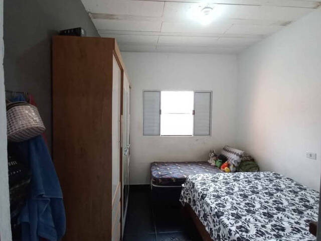 Sobrado para Venda em Carapicuíba - 2