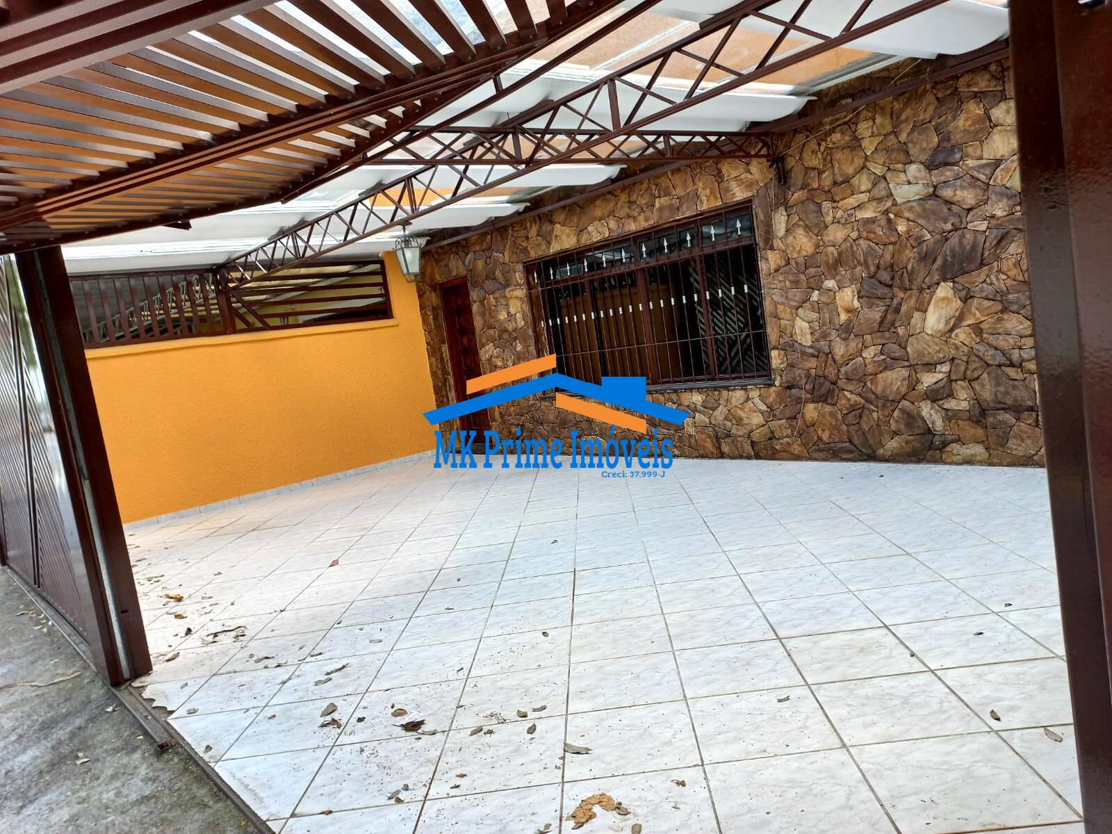 Sobrado à venda e aluguel com 3 quartos, 333m² - Foto 4