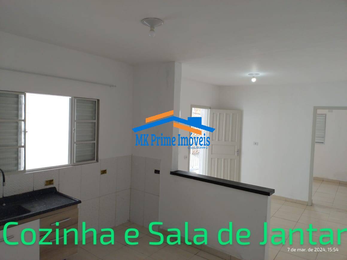 Casa à venda com 2 quartos, 125m² - Foto 1