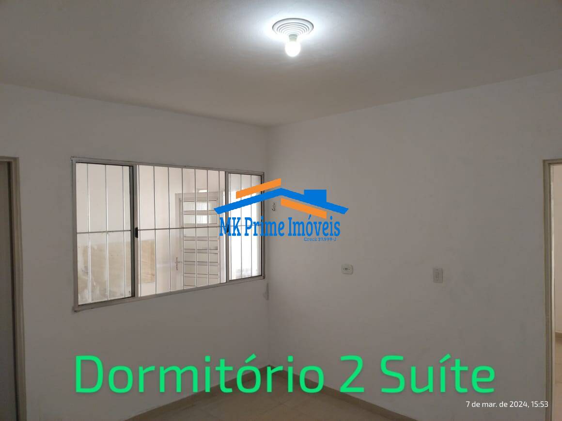 Casa à venda com 2 quartos, 125m² - Foto 4