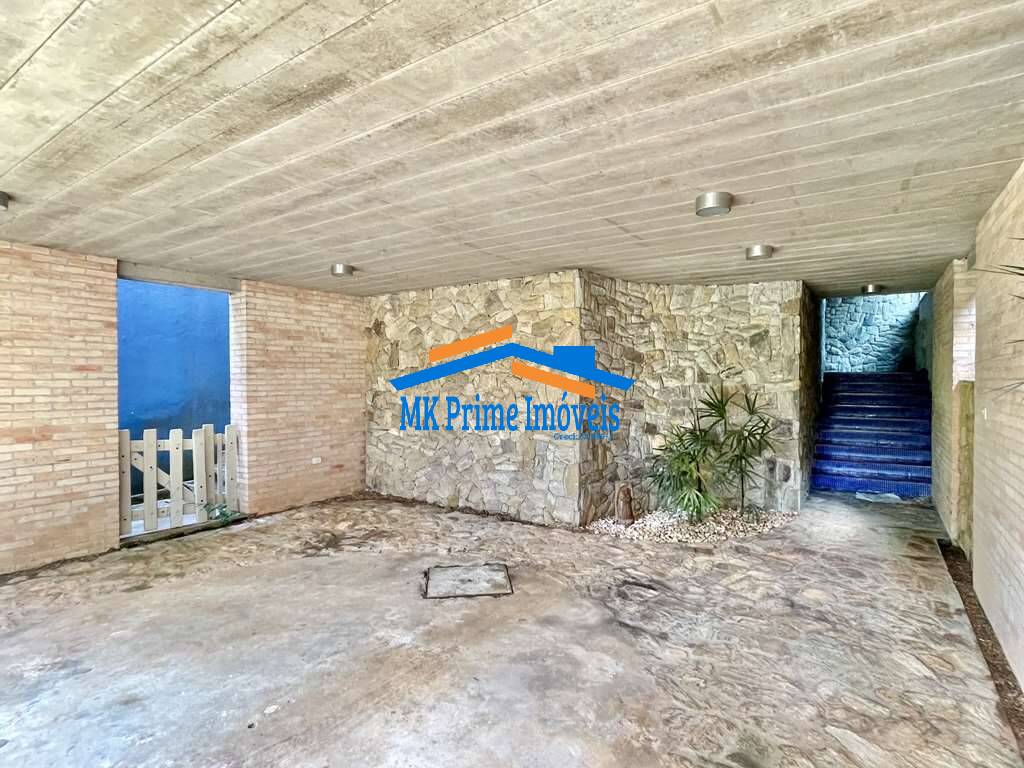 Casa de Condomínio para alugar com 4 quartos, 350m² - Foto 4