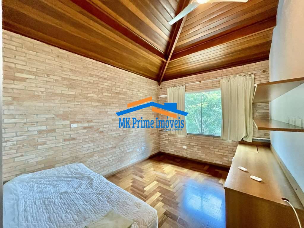 Casa de Condomínio para alugar com 4 quartos, 350m² - Foto 33