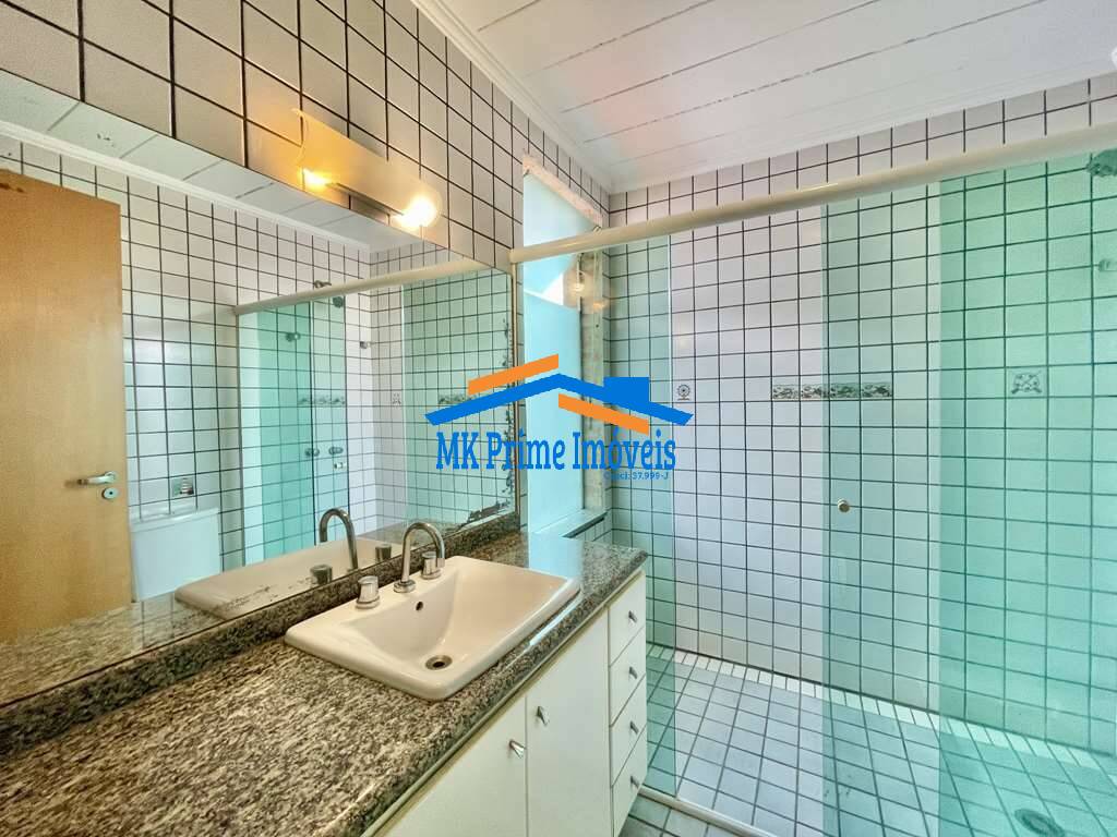Casa de Condomínio para alugar com 4 quartos, 350m² - Foto 29