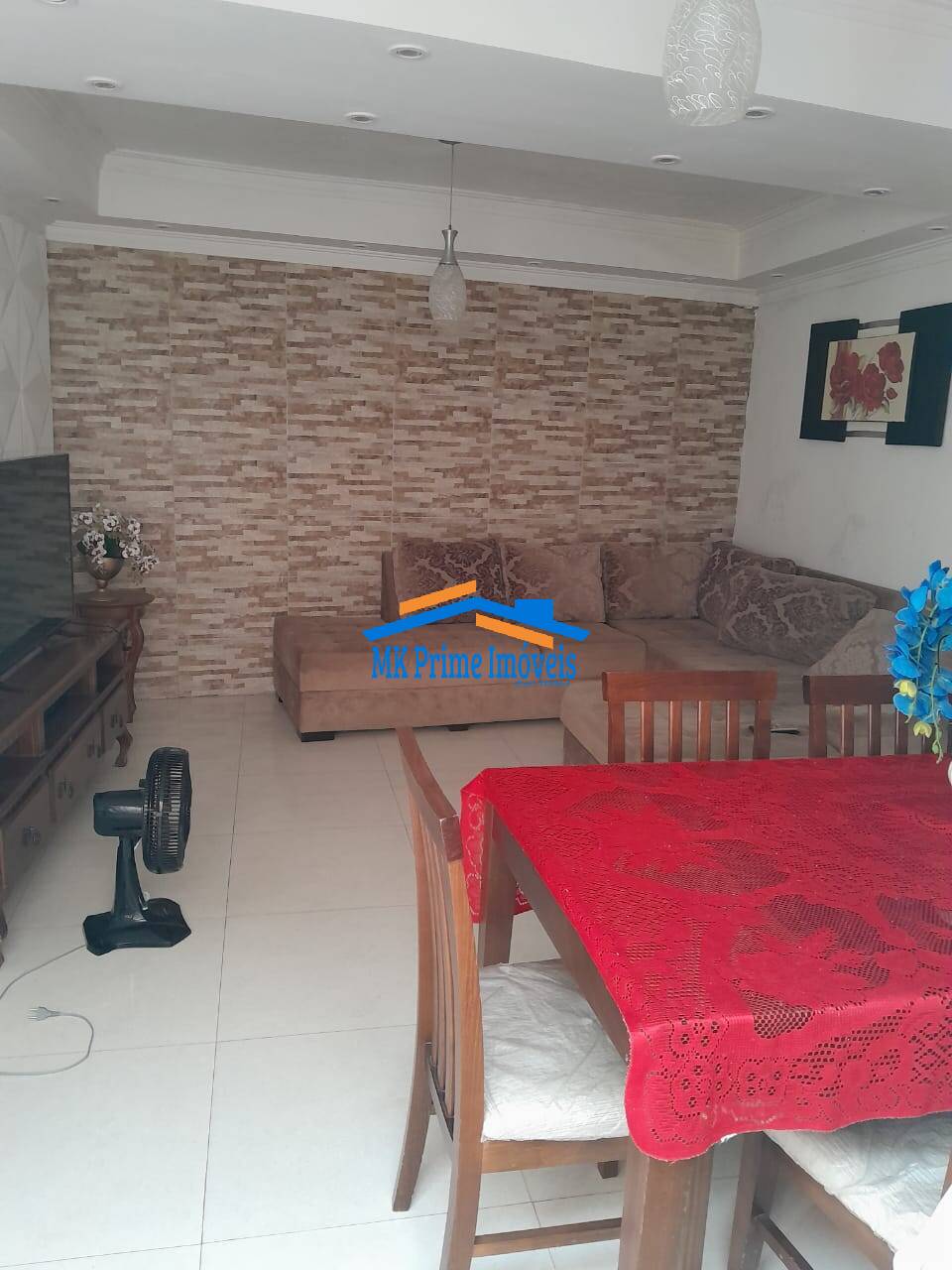Casa à venda com 3 quartos, 125m² - Foto 1