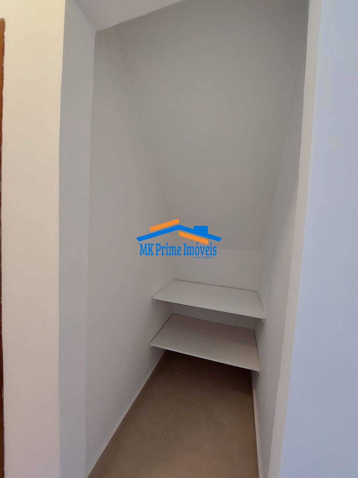 Sobrado à venda com 2 quartos, 218m² - Foto 9