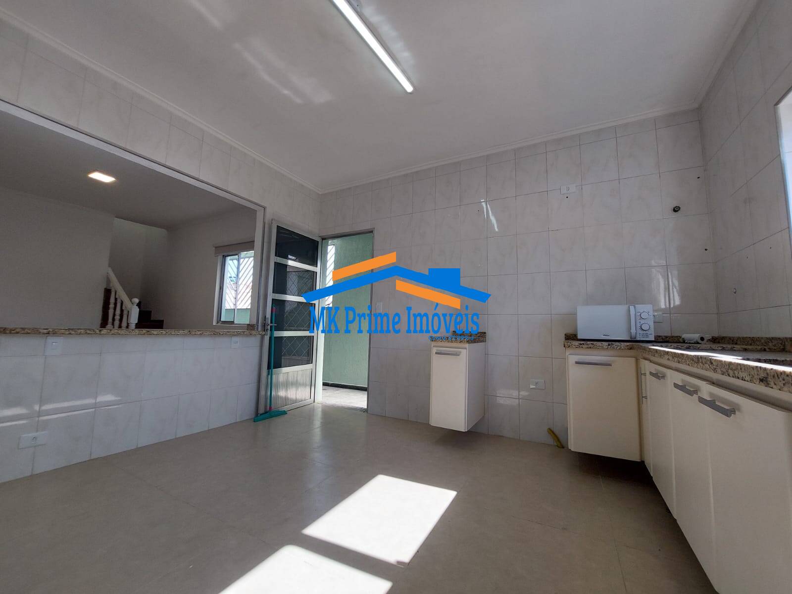 Sobrado à venda com 2 quartos, 218m² - Foto 17