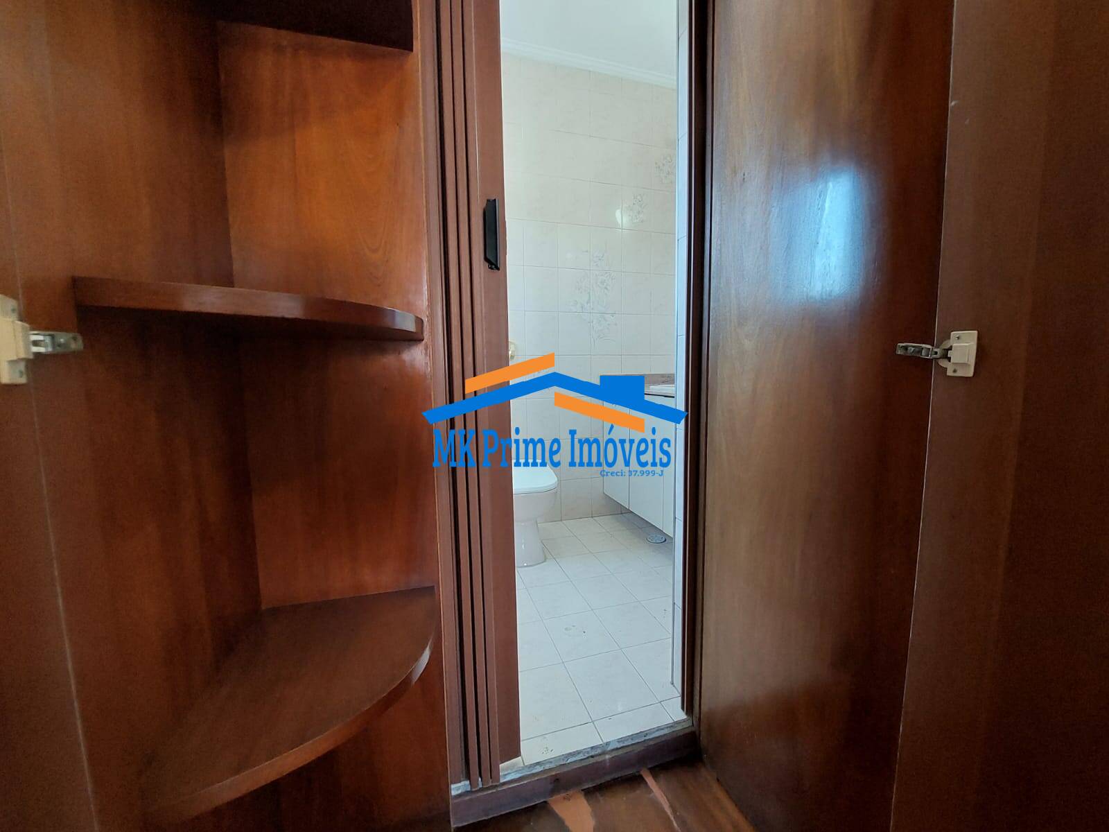 Sobrado à venda com 2 quartos, 218m² - Foto 38