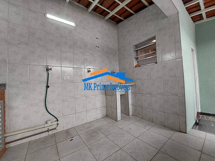 Sobrado à venda com 2 quartos, 218m² - Foto 64