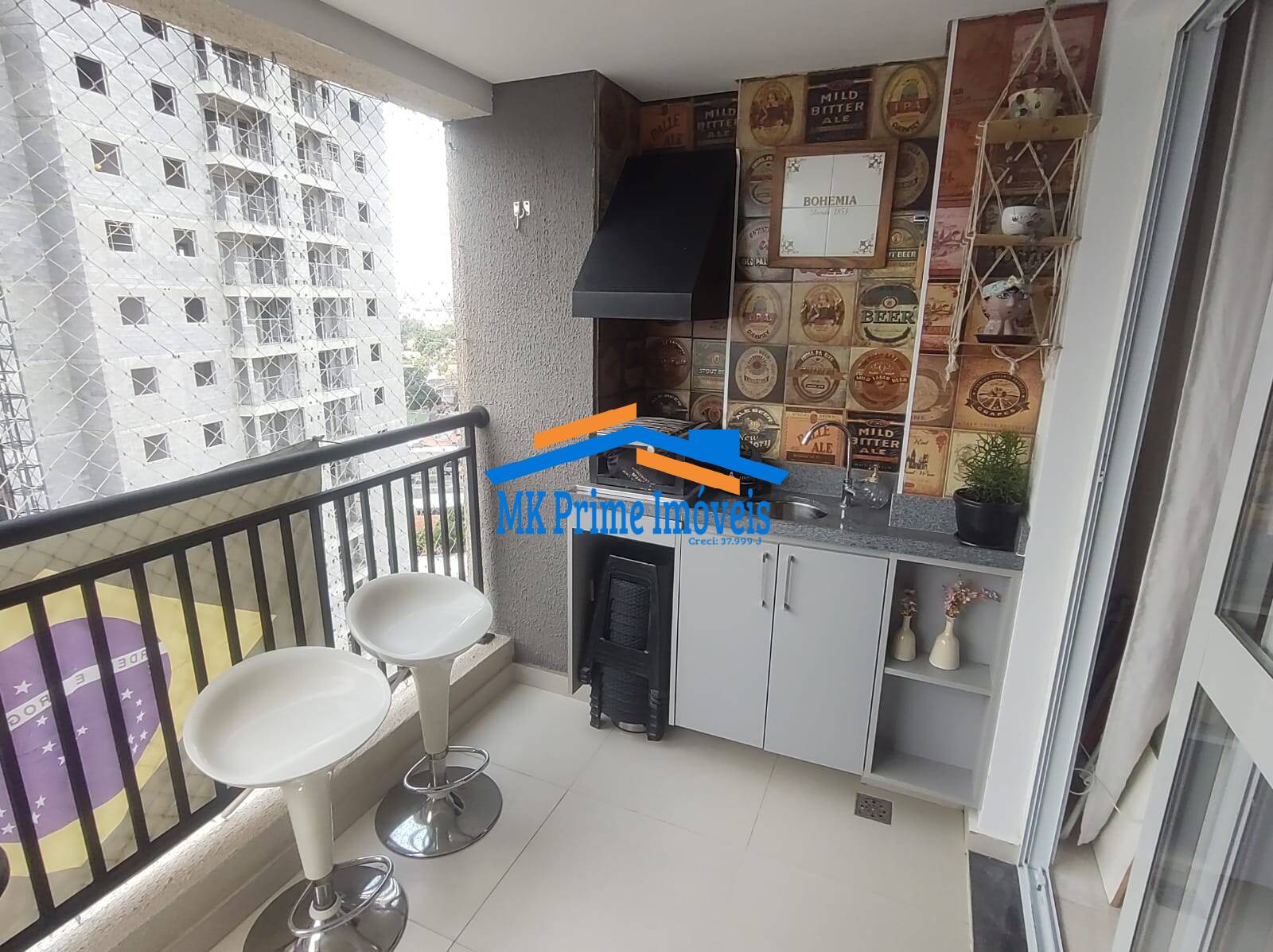 Apartamento à venda com 2 quartos, 64m² - Foto 1