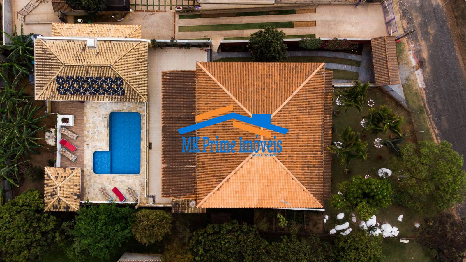 Fazenda à venda com 7 quartos, 440m² - Foto 2