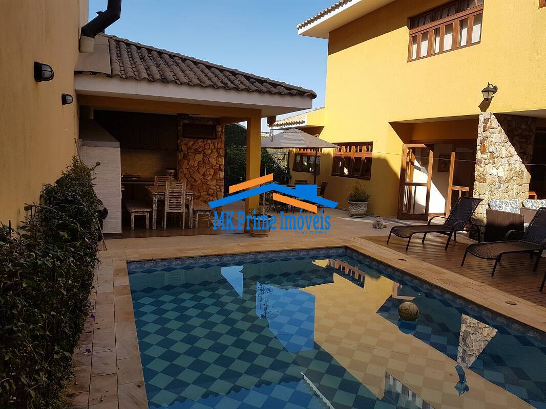 Sobrado à venda com 5 quartos, 590m² - Foto 1