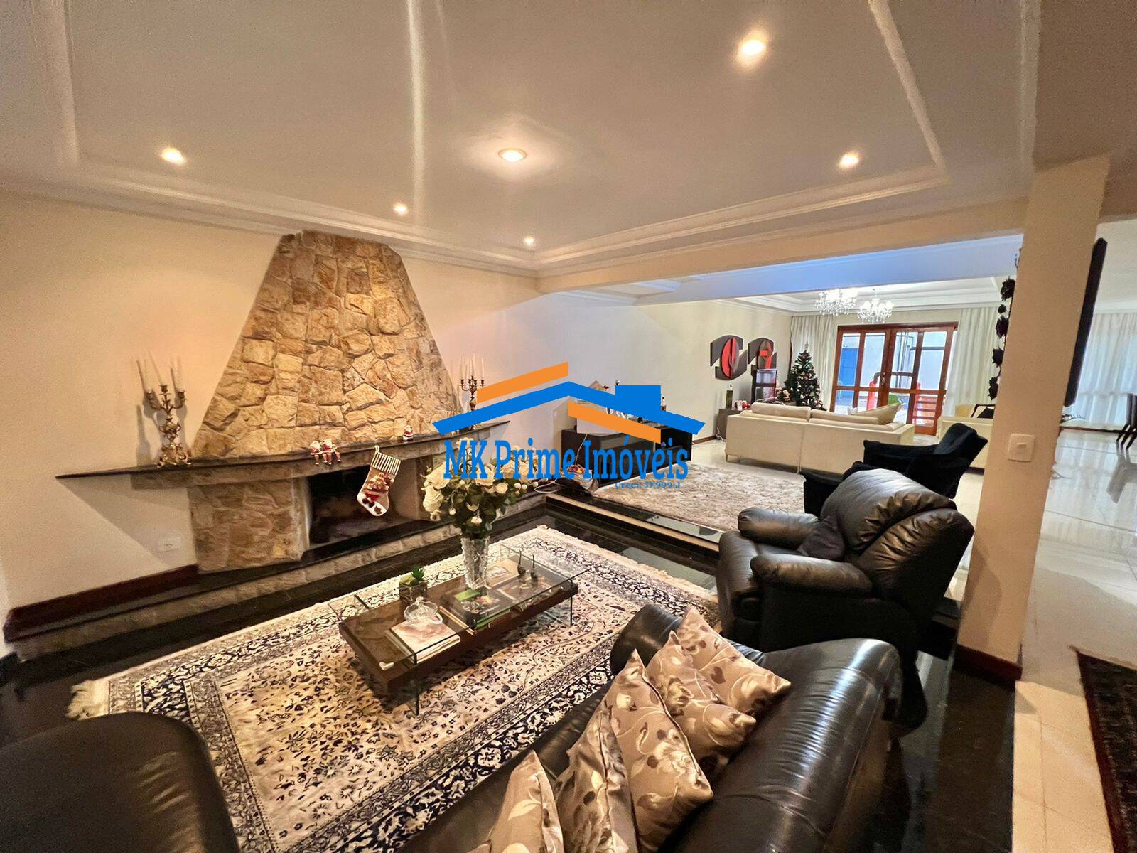 Sobrado à venda com 5 quartos, 470m² - Foto 1