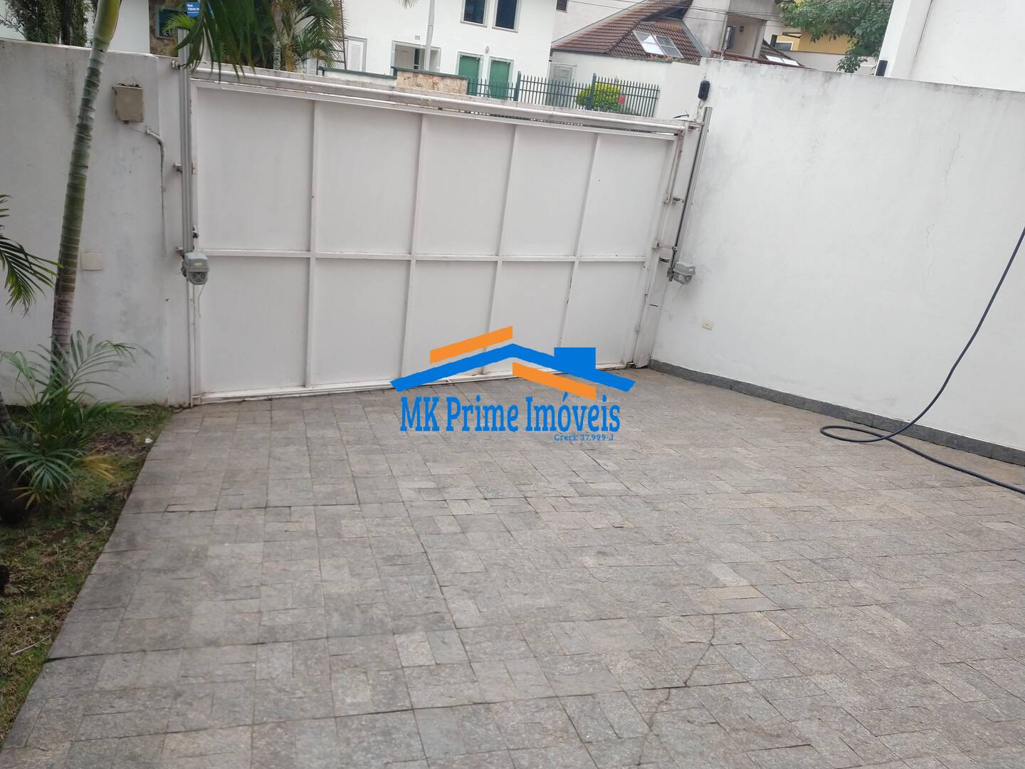 Sobrado à venda com 4 quartos, 471m² - Foto 4
