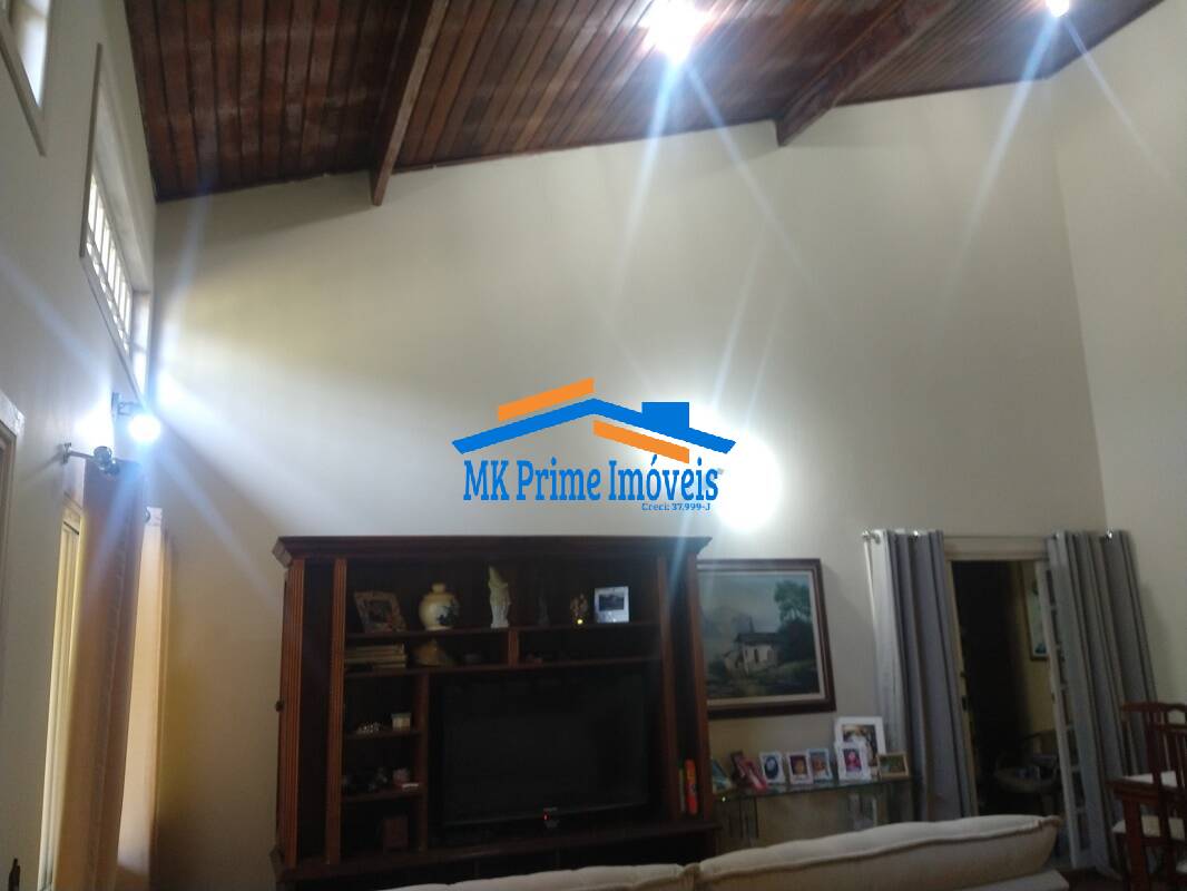 Sobrado à venda com 4 quartos, 471m² - Foto 4
