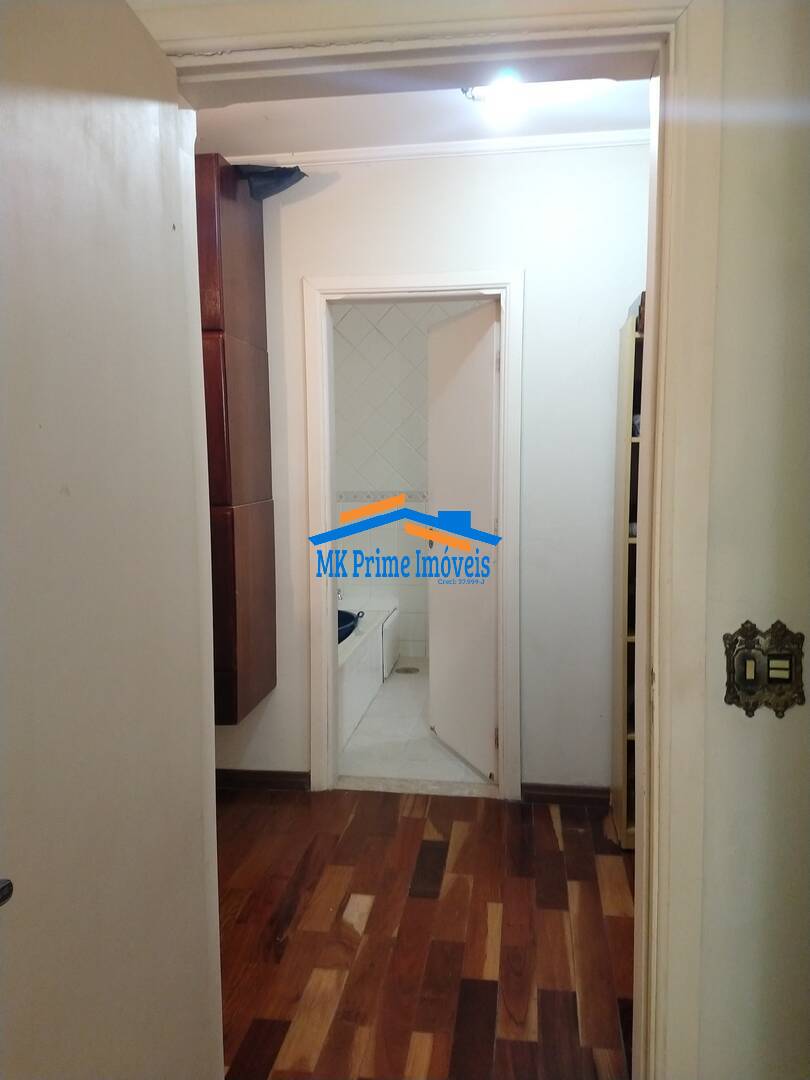 Sobrado à venda com 4 quartos, 471m² - Foto 47