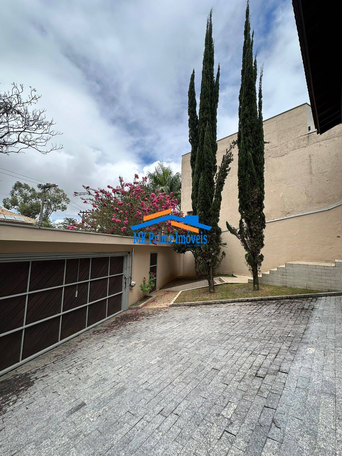 Sobrado à venda com 4 quartos, 353m² - Foto 46