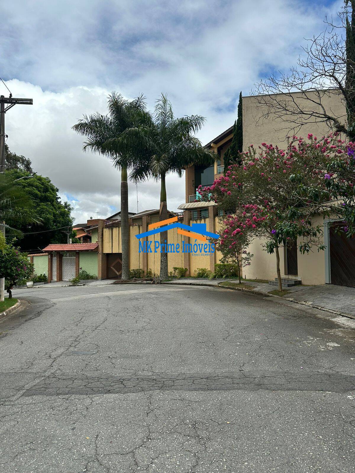 Sobrado à venda com 4 quartos, 353m² - Foto 50