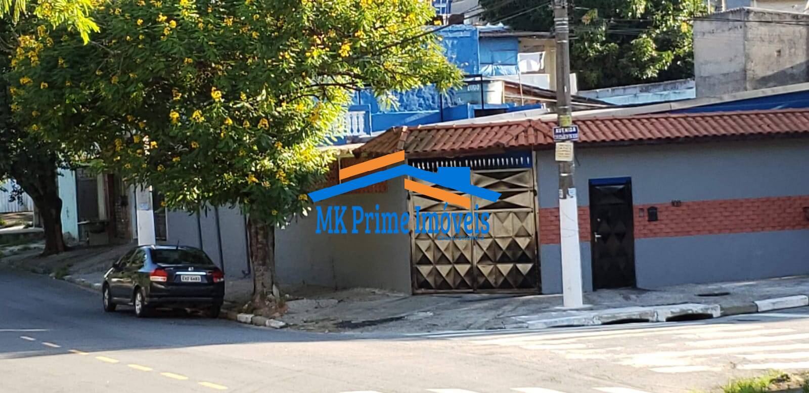 Casa à venda com 3 quartos, 188m² - Foto 1
