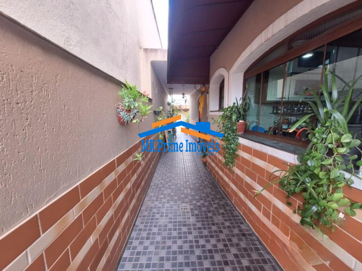 Sobrado à venda com 3 quartos, 214m² - Foto 4