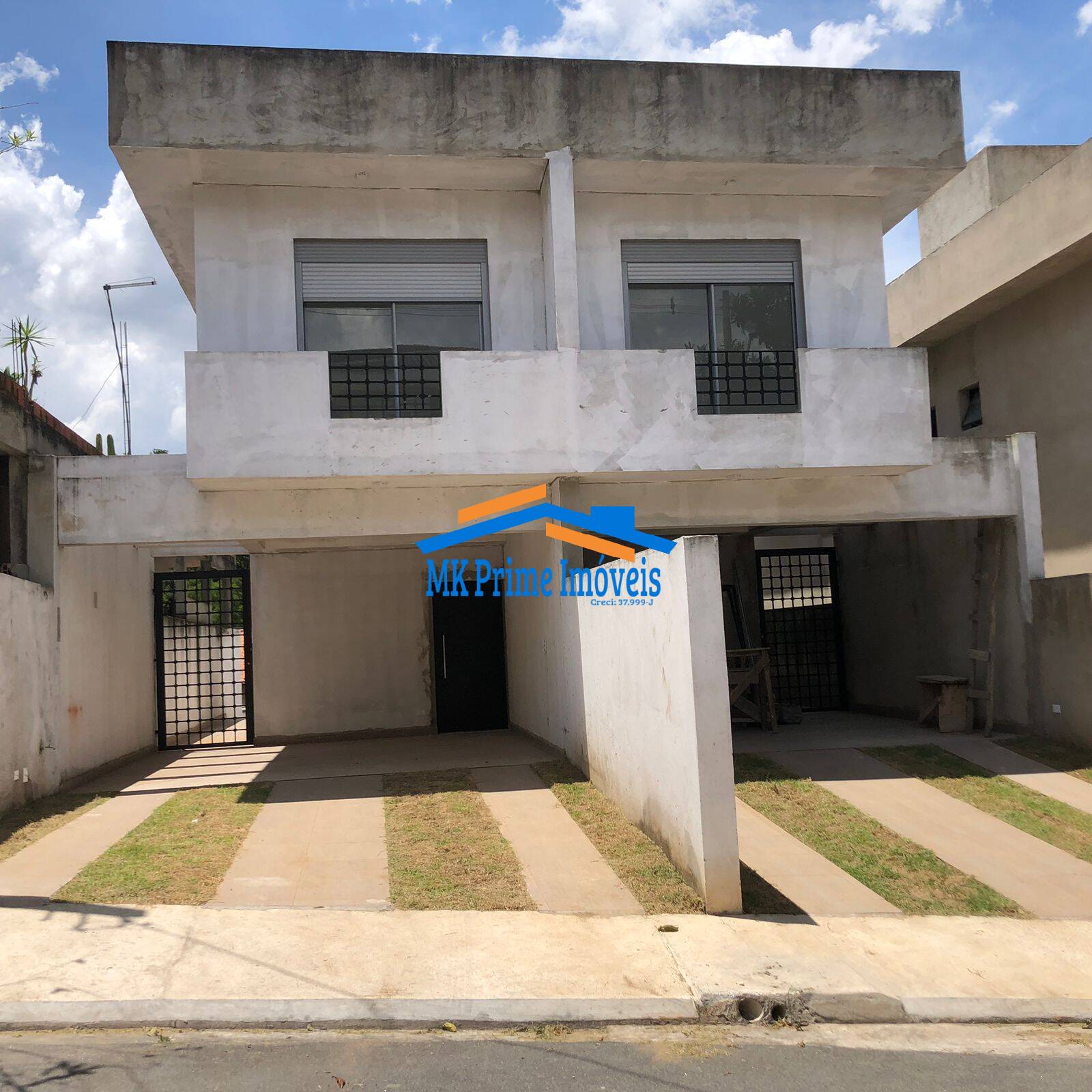 Casa de Condomínio à venda e aluguel com 3 quartos, 206m² - Foto 1