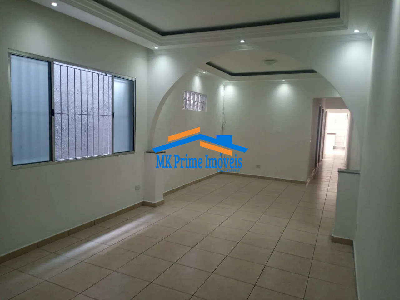 Casa à venda com 3 quartos, 150m² - Foto 1
