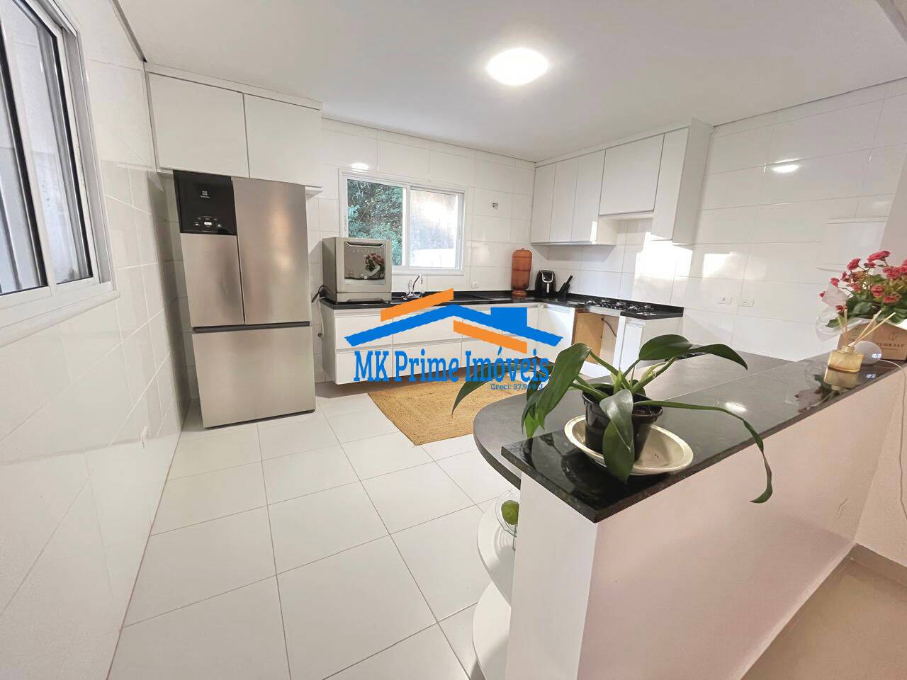Casa de Condomínio à venda com 3 quartos, 218m² - Foto 4