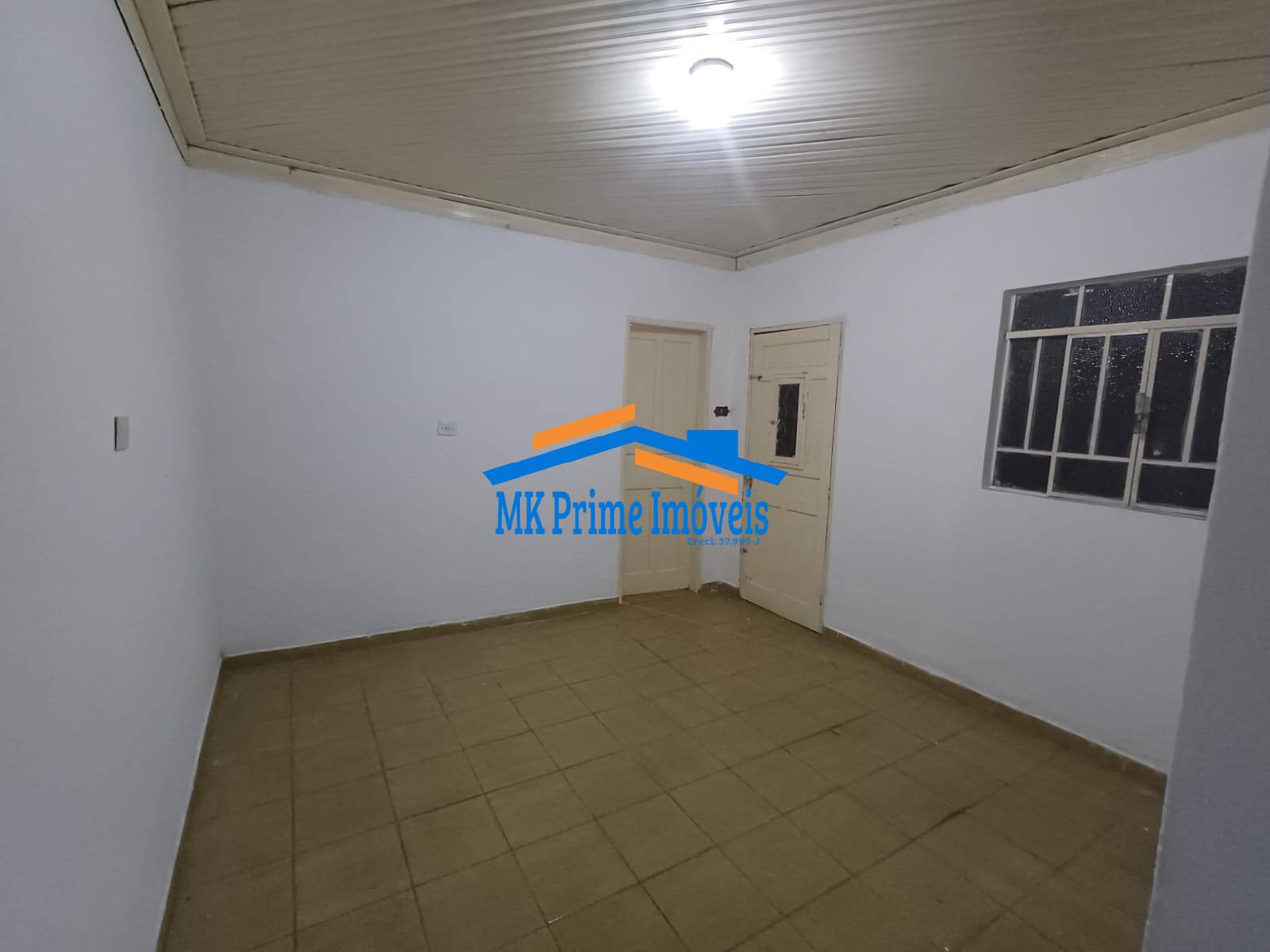 Casa à venda com 2 quartos, 90m² - Foto 5
