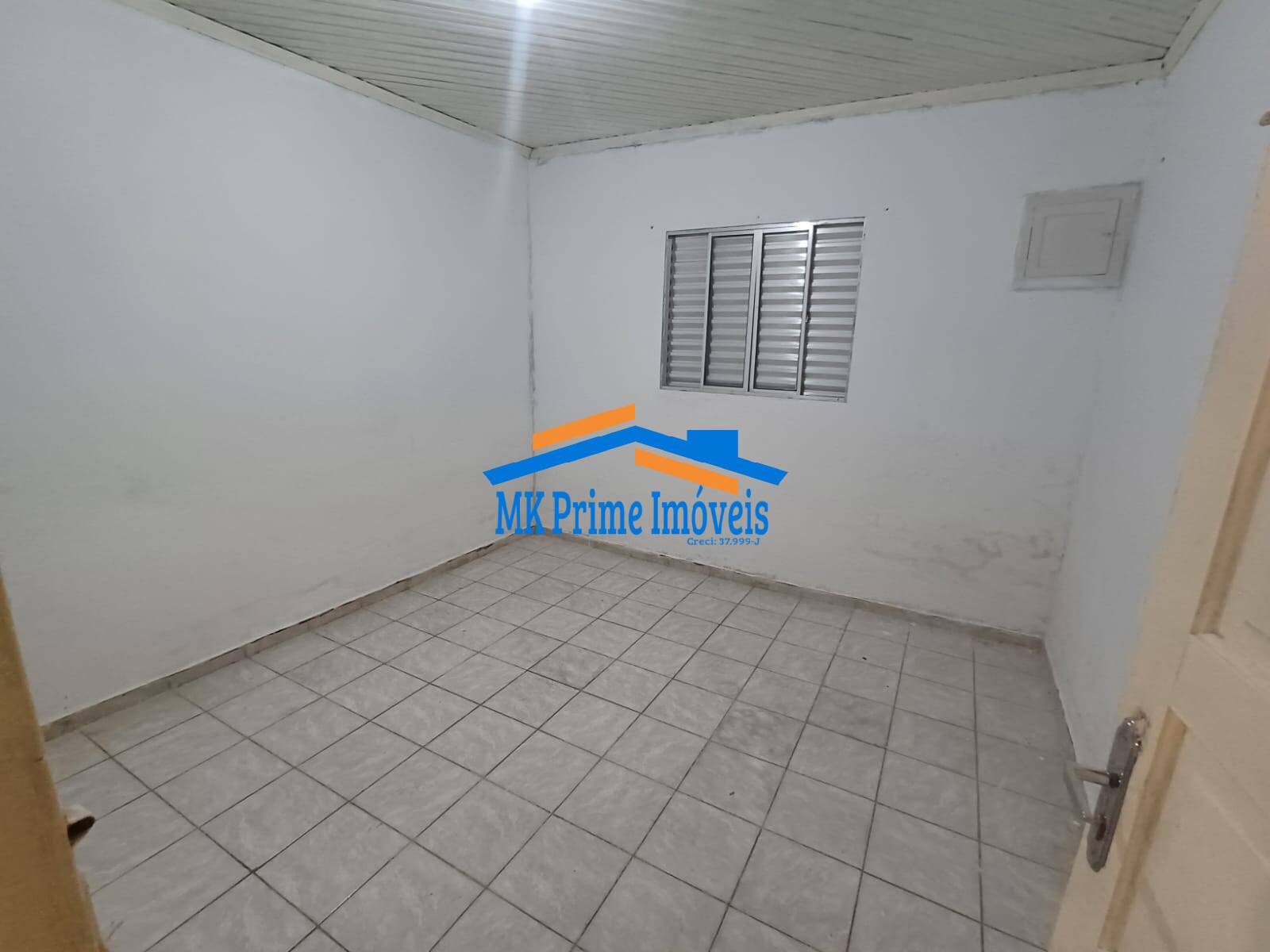 Casa à venda com 2 quartos, 90m² - Foto 6