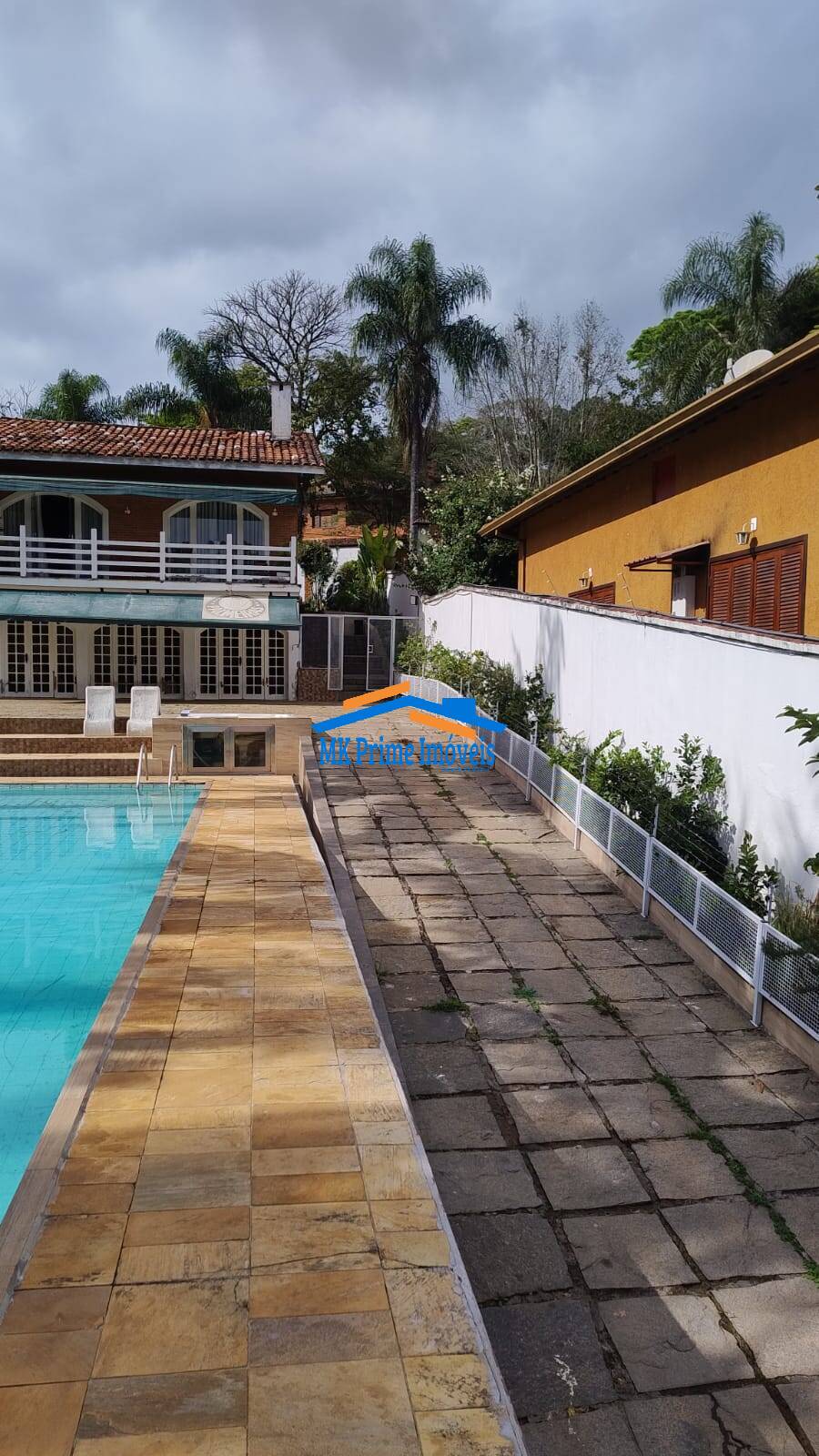 Casa de Condomínio à venda com 3 quartos, 830m² - Foto 2
