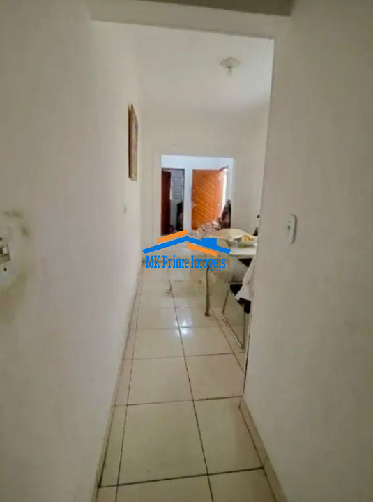 Casa à venda com 2 quartos, 200m² - Foto 7