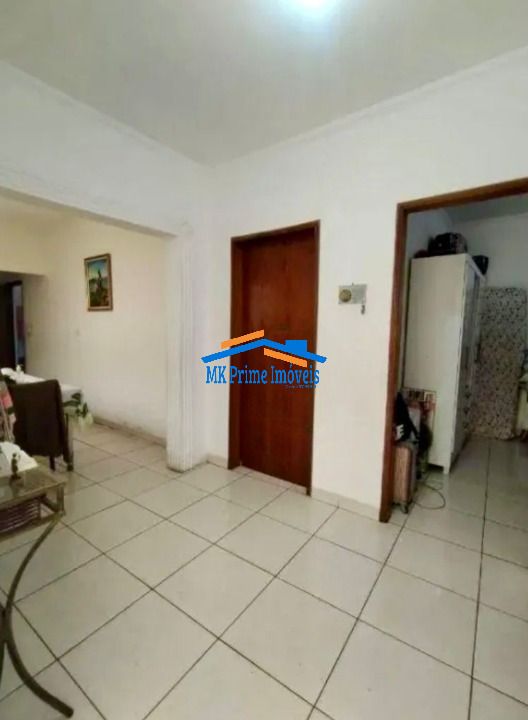 Casa à venda com 2 quartos, 200m² - Foto 9
