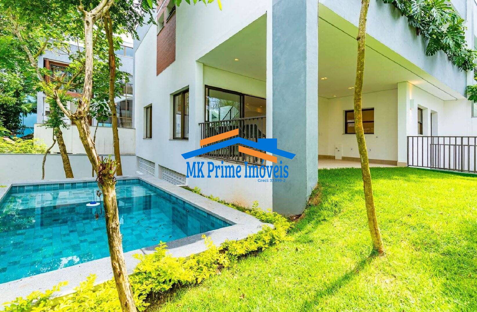 Casa de Condomínio à venda com 4 quartos, 684m² - Foto 1