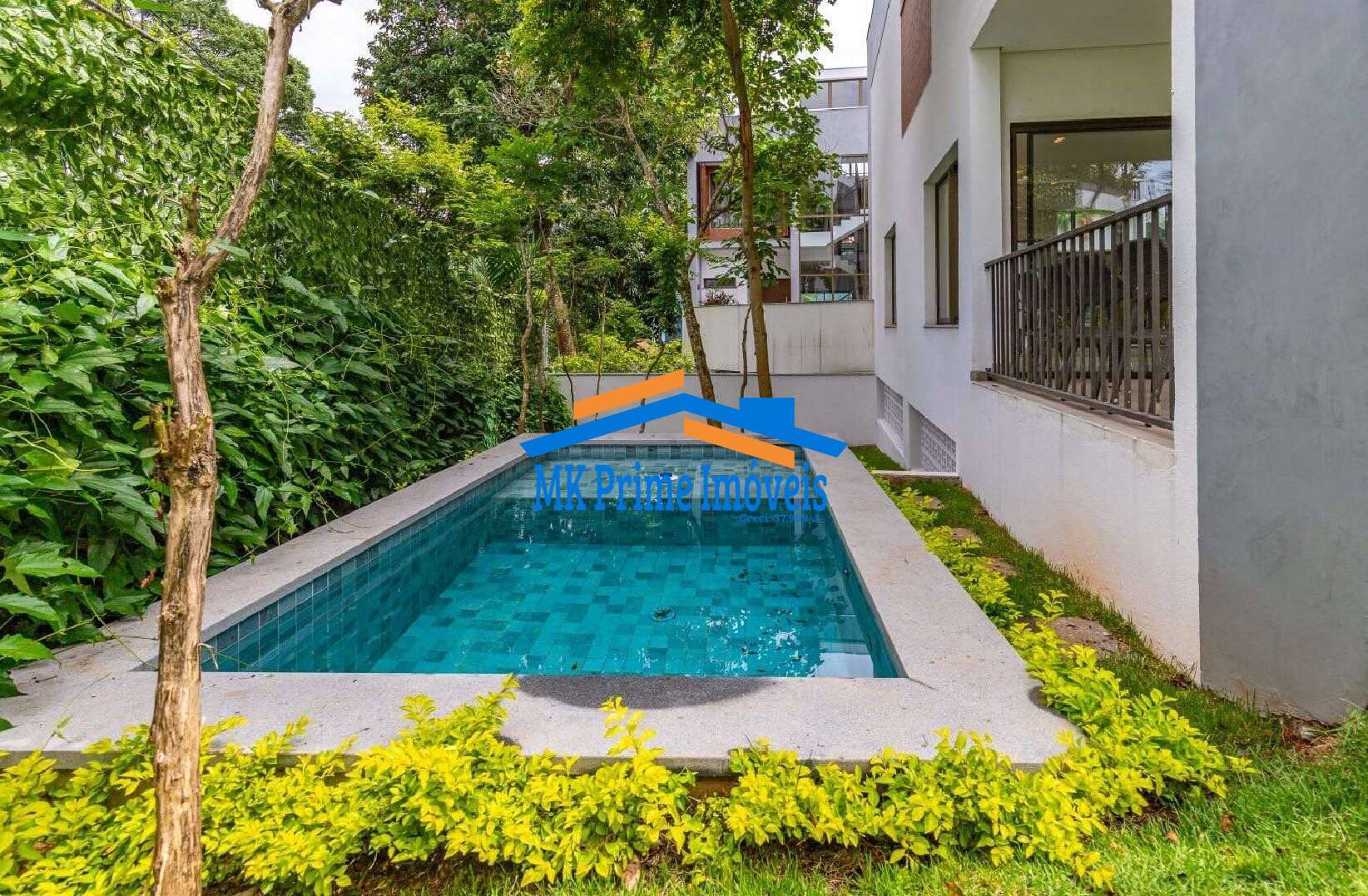Casa de Condomínio à venda com 4 quartos, 684m² - Foto 2