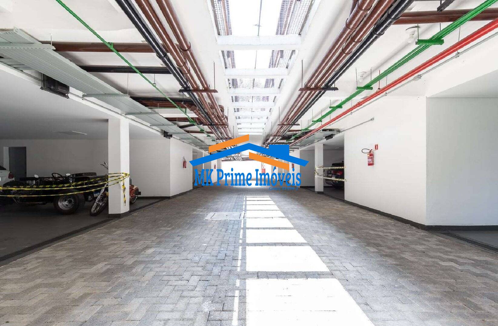 Casa de Condomínio à venda com 4 quartos, 684m² - Foto 35