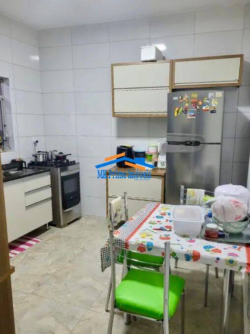 Sobrado à venda com 3 quartos, 150m² - Foto 4